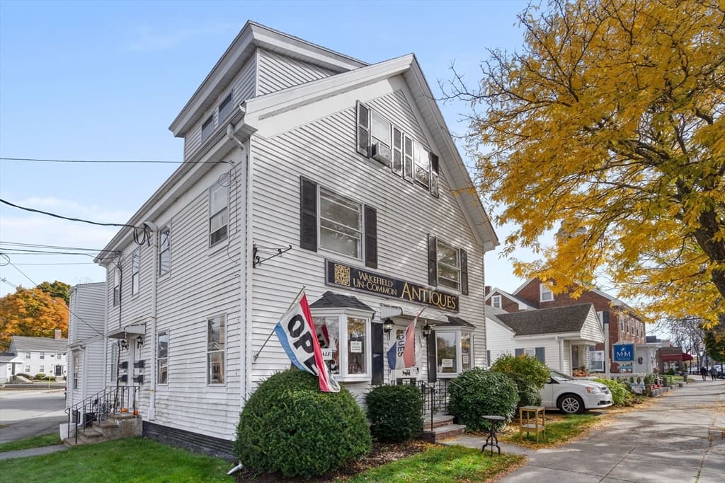 306 Main St