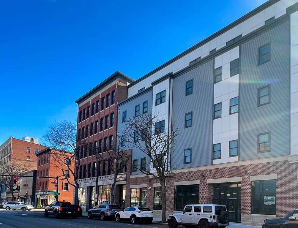 370-382 Essex Street #1A photo 2