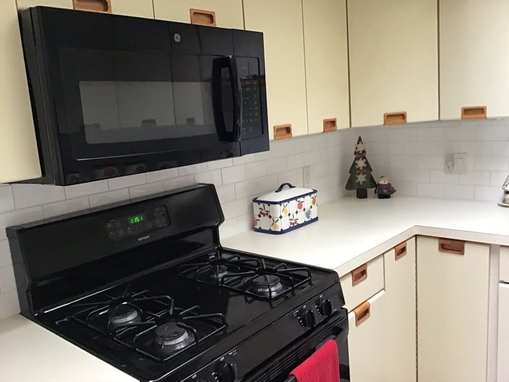 461 Place Ln #461 photo 2