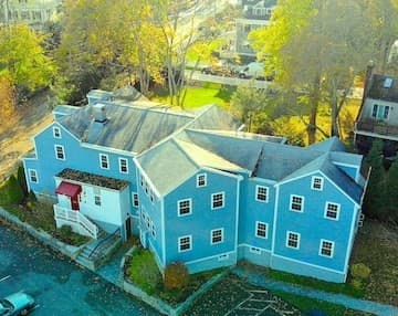 17 Canton Ave