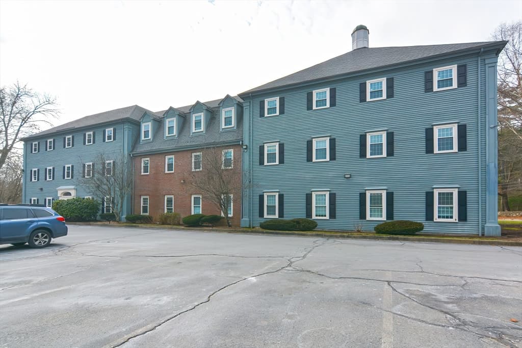 1342 Belmont St #103
