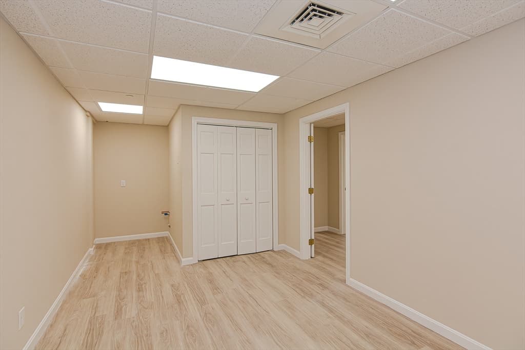 1342 Belmont St #103 photo 5