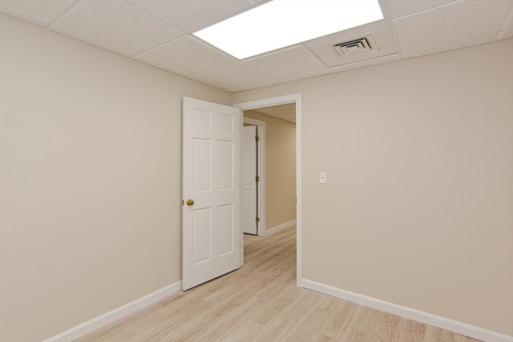 1342 Belmont St #103 photo 4