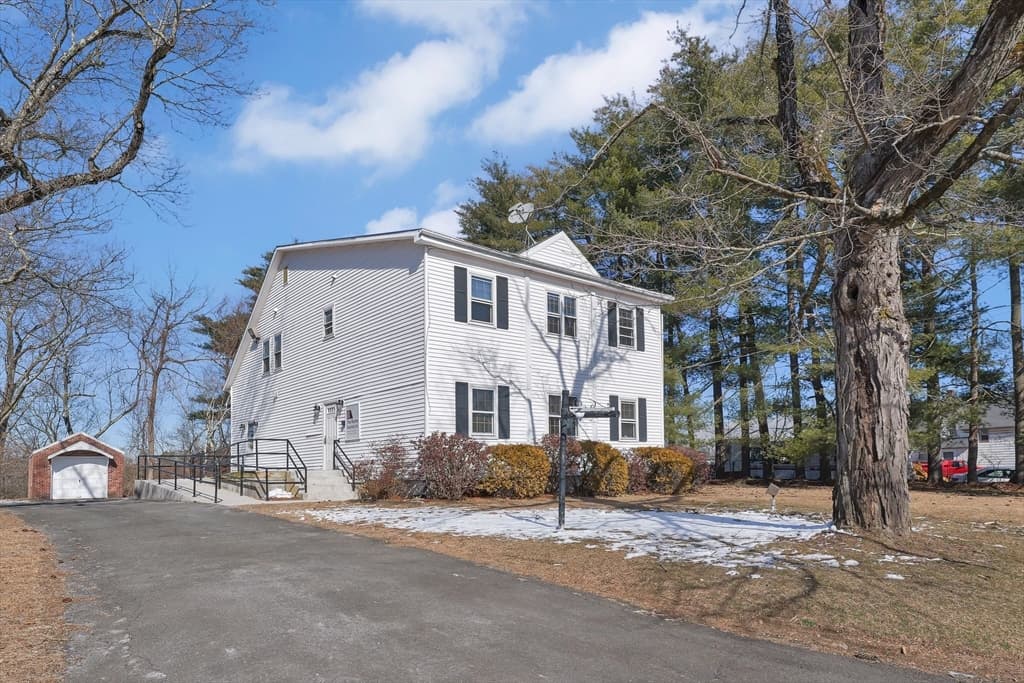 2632 Boston Rd