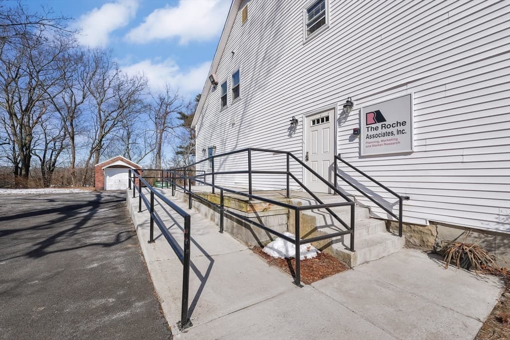 2632 Boston Rd photo 5