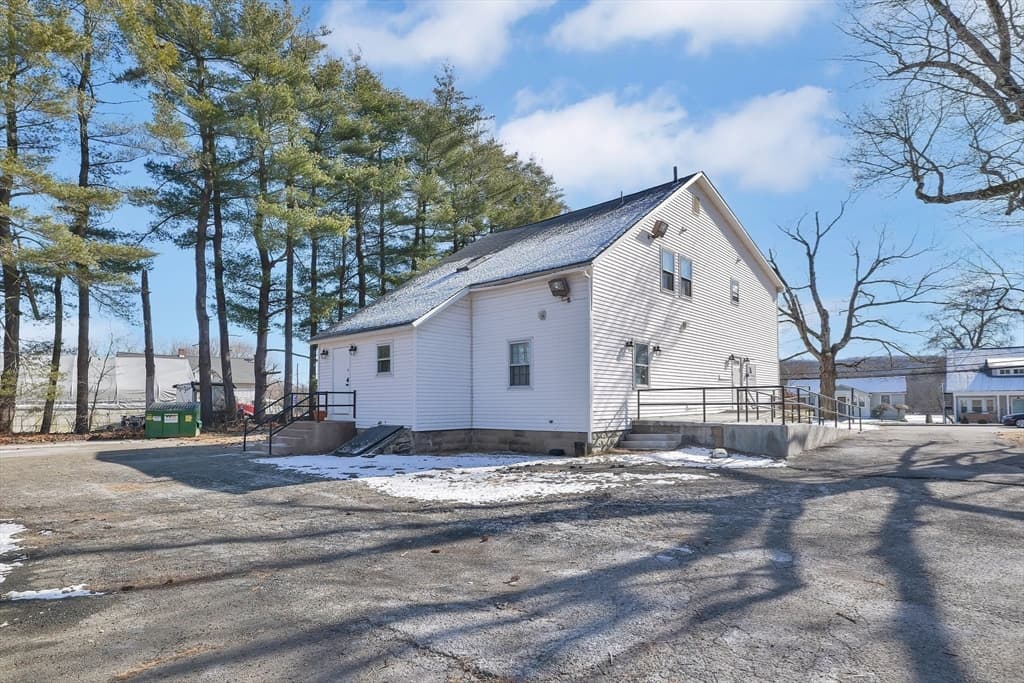 2632 Boston Rd photo 4