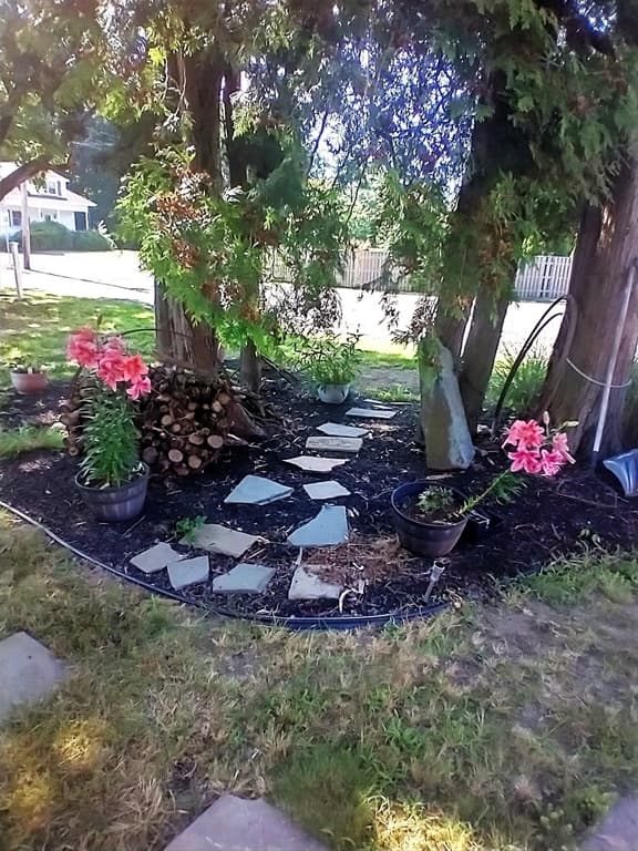 15 Fall River Ave photo 3