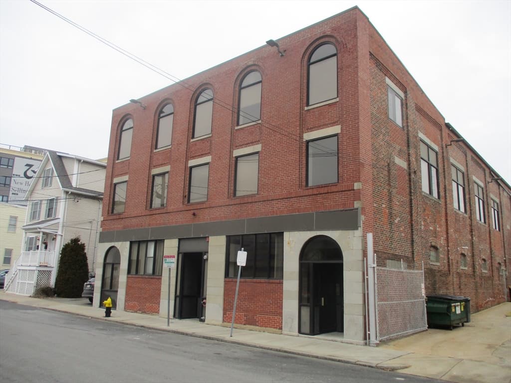 26 Lincoln St. #8