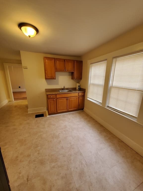 3 Lothrop St #1 photo 3