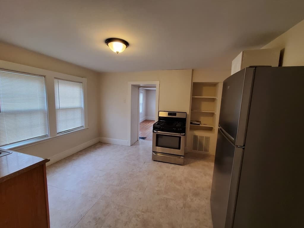 3 Lothrop St #1 photo 4