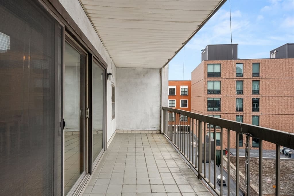 77 Salem St #5B photo 5