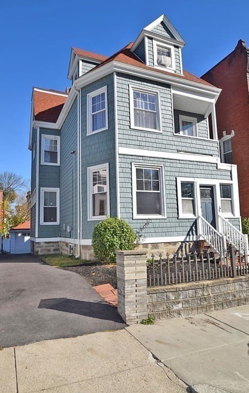 22 Alaska St photo 2