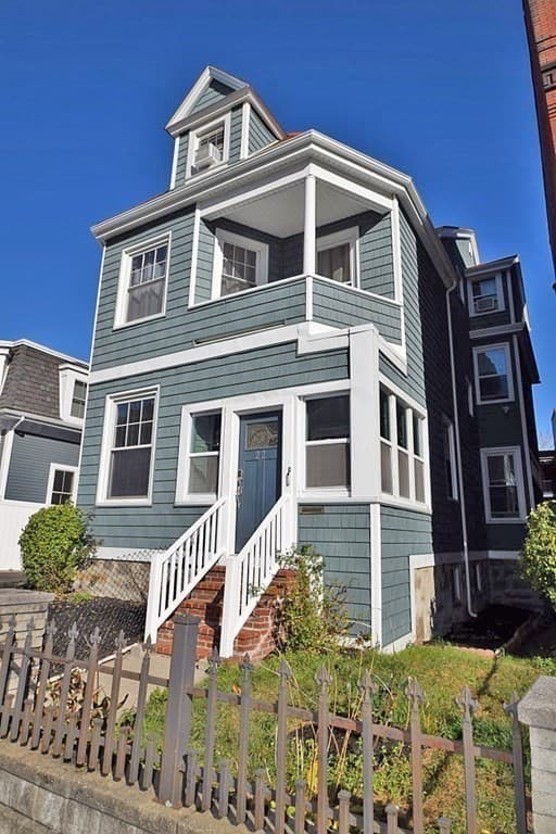 22 Alaska St