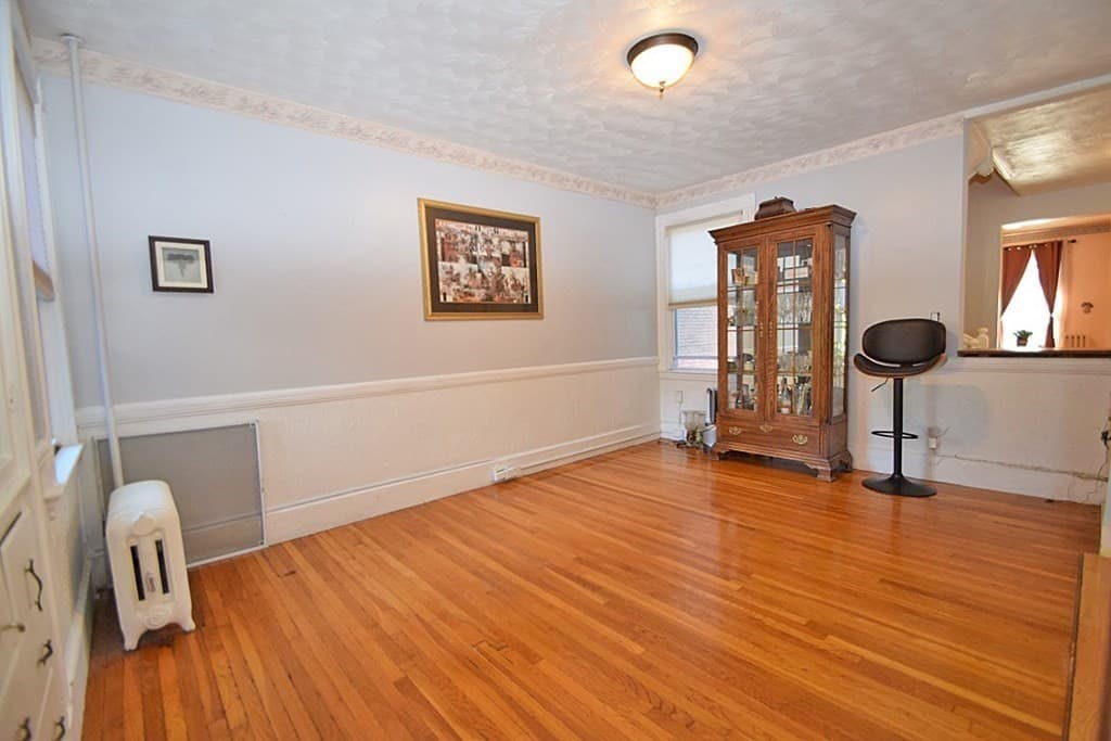 22 Alaska St photo 5