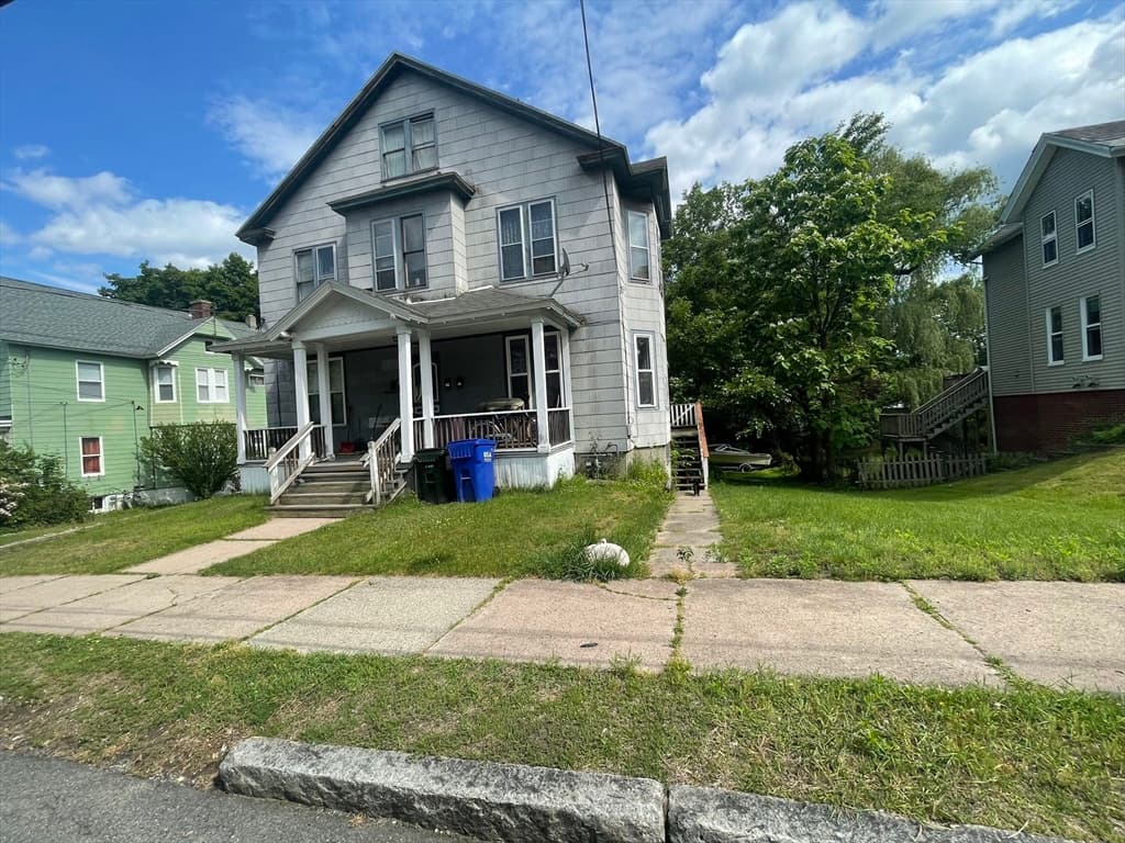 14 Chapman Ave photo 3