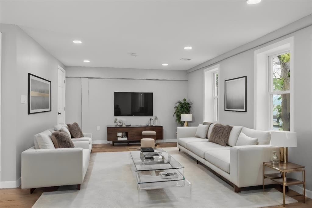 135 Cumberland Ave photo 2