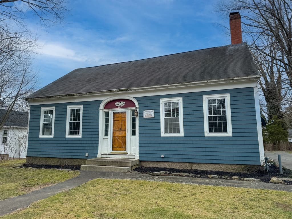 287 N Main St