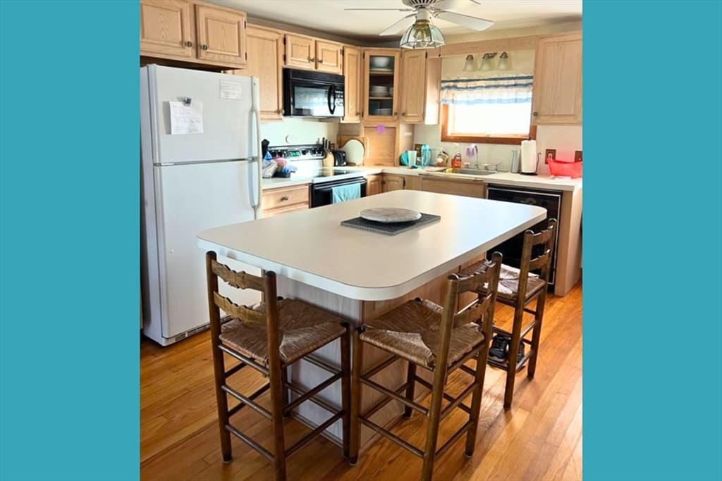 46 Angelica Ave photo 3