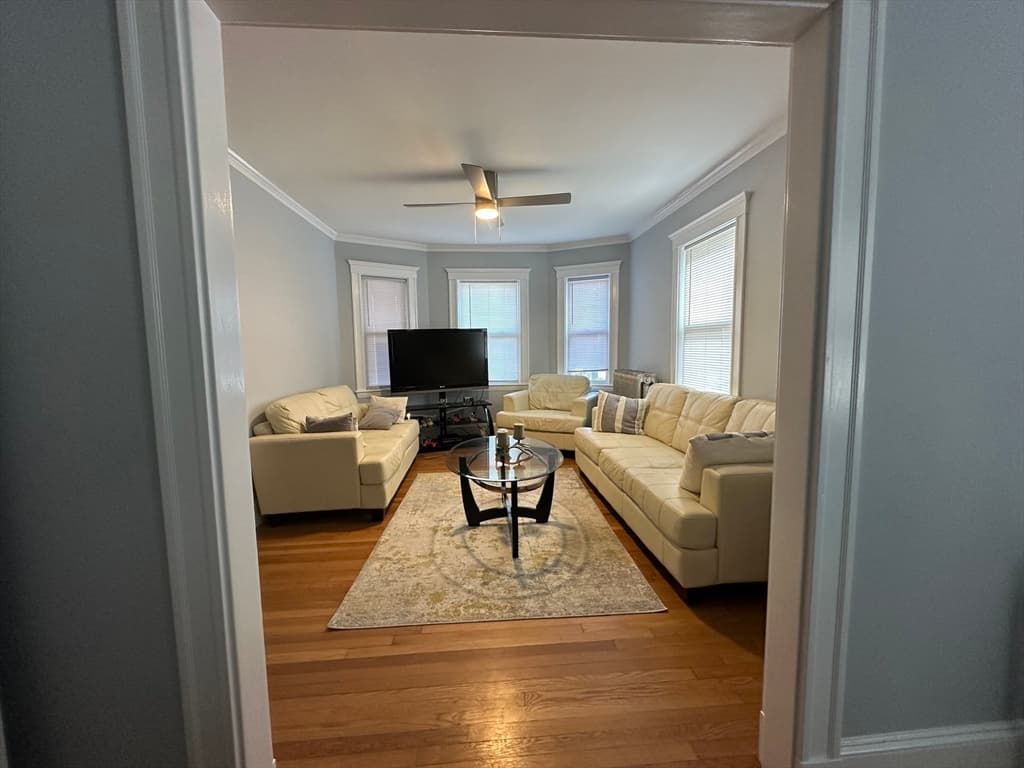 52 Clement Ave #1 photo 4