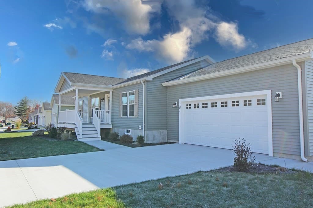 151 Liberty Lane photo 2