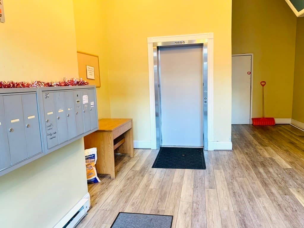 16 Merrimack St #2D photo 3