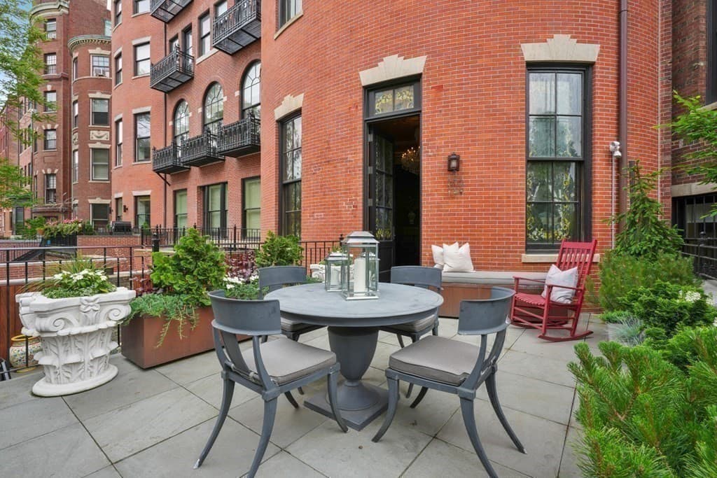 409 Commonwealth Ave #B