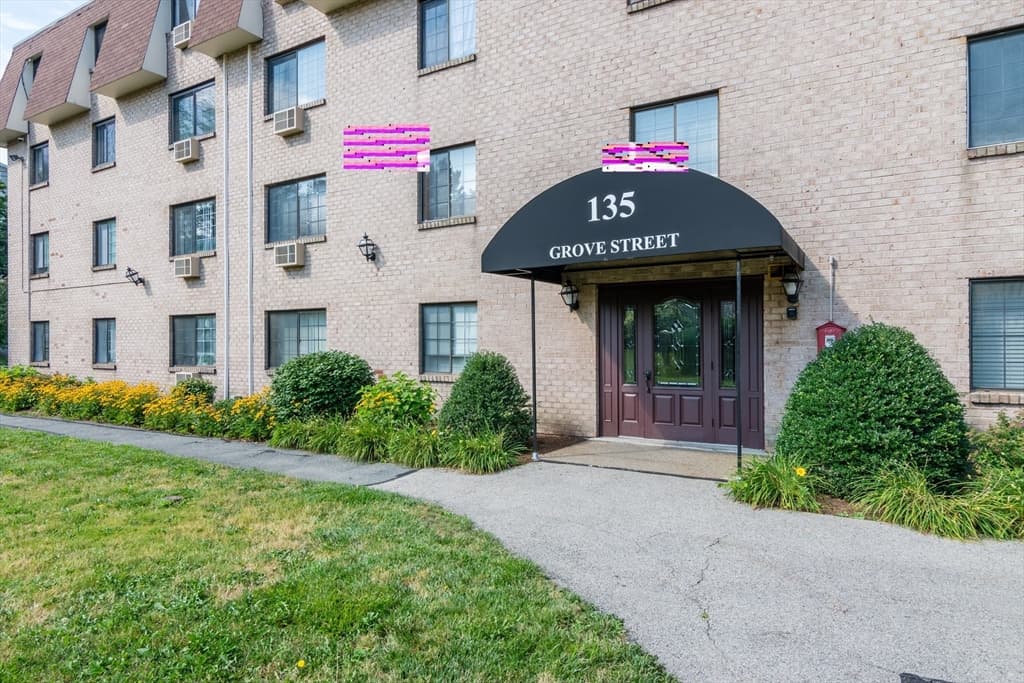 135 Grove St #131
