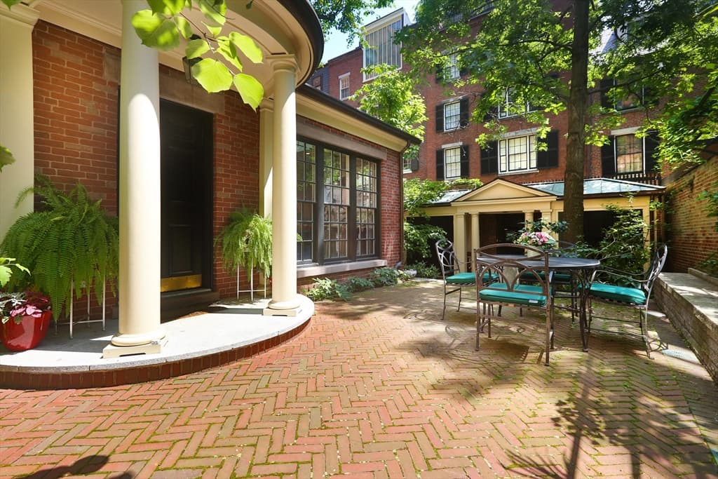 92 Mount Vernon Street