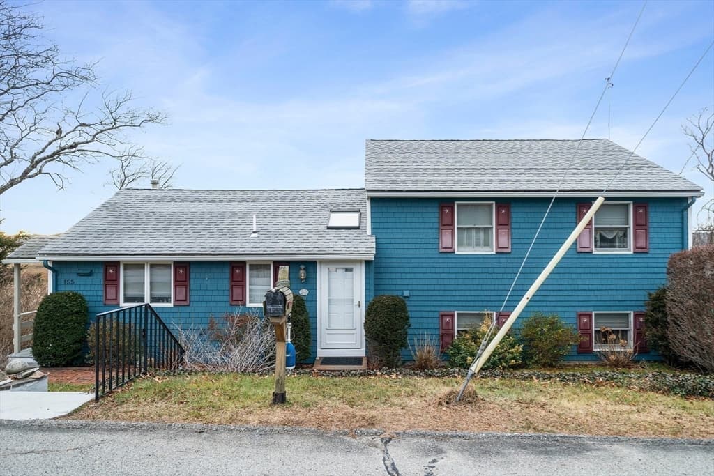 155 Meadowview photo 5