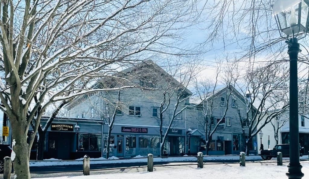 40 Central Square