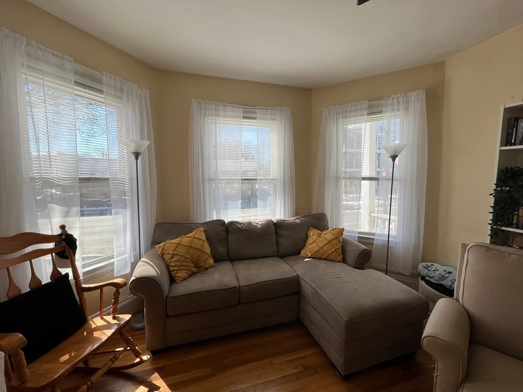 381 Highland Ave #1 photo 3