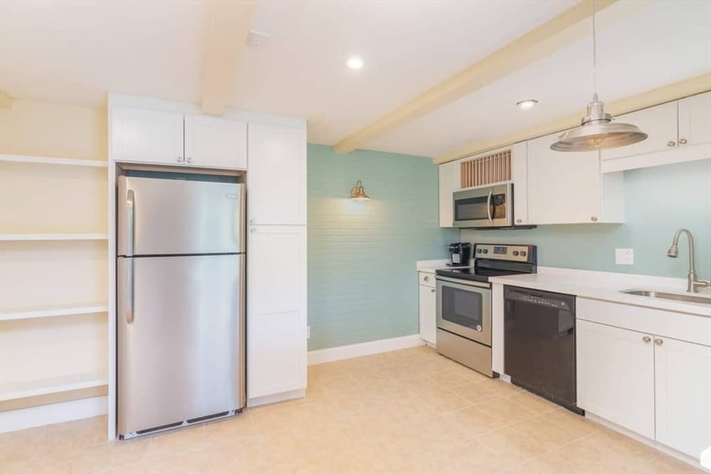 267 Neck St #A12 photo 4