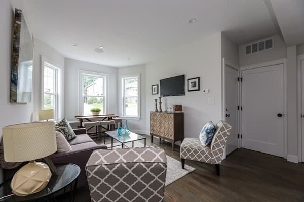 45-47 Clement Avenue photo 5