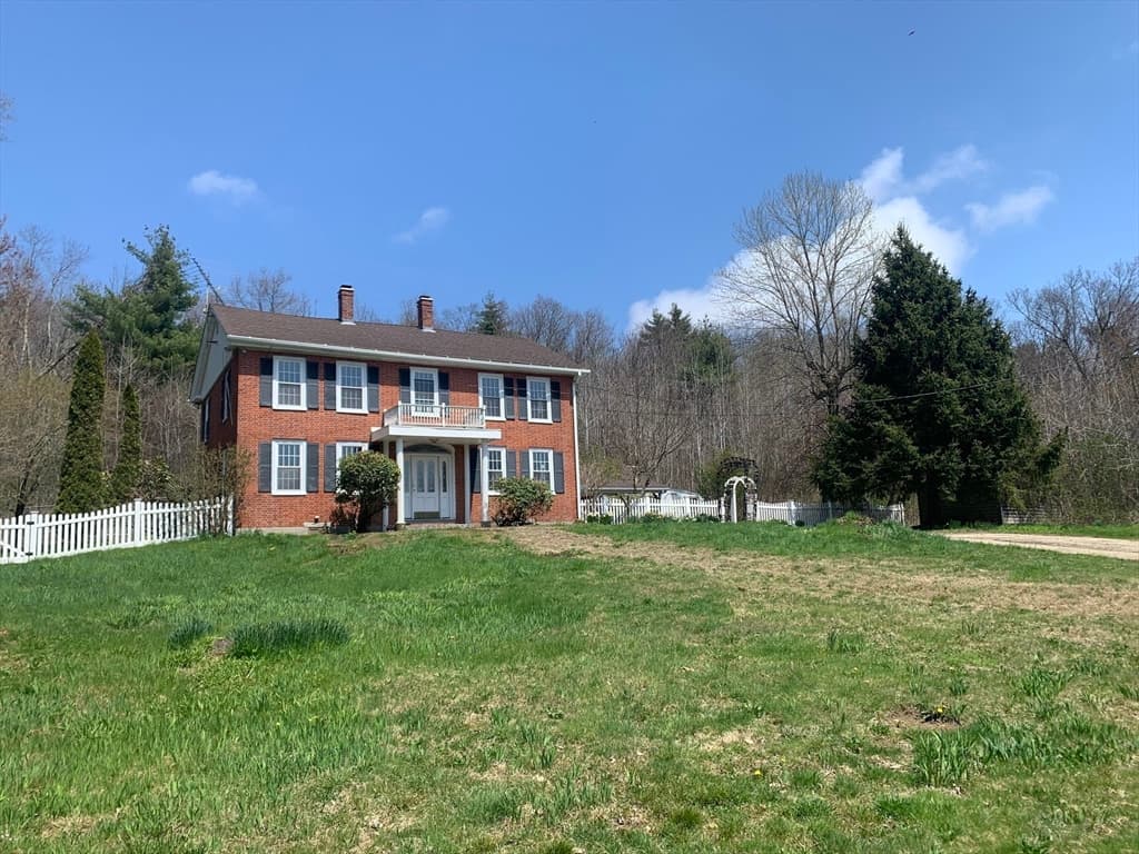 119 Sturbridge Rd photo 3