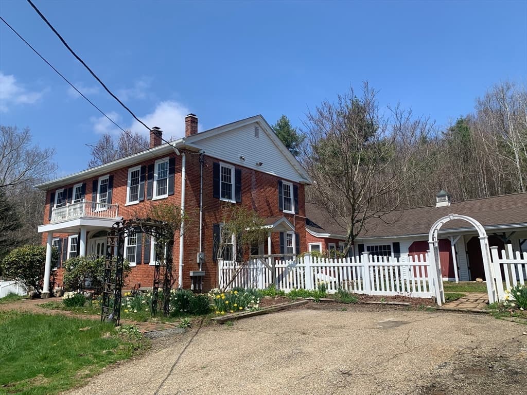 119 Sturbridge Rd
