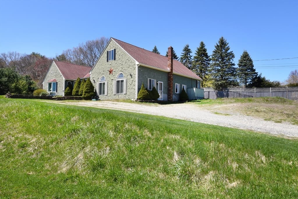 202 Lakeside Rd #1 photo 2