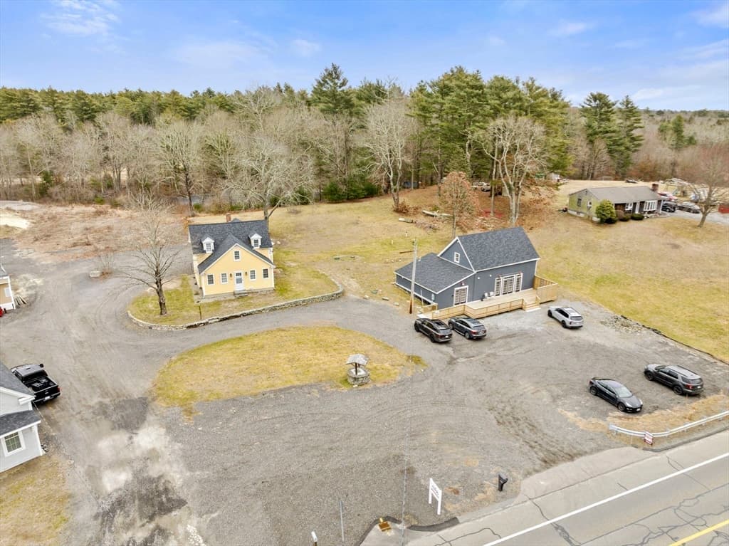 162 Bedford St photo 2