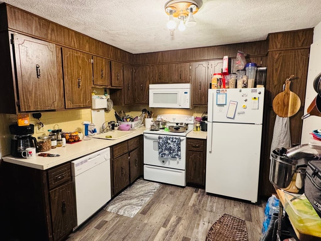 61 Spencer Rd #14i photo 4