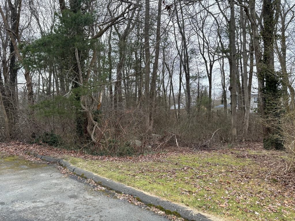 0 Laurelwood Rd