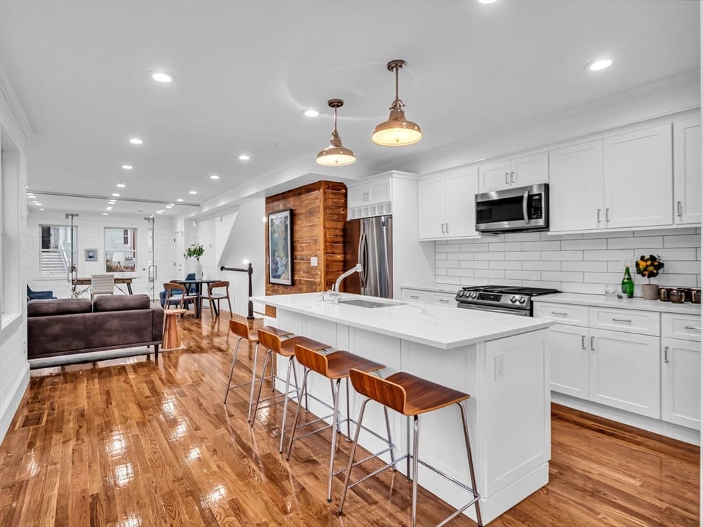 30 Copeland Street #1