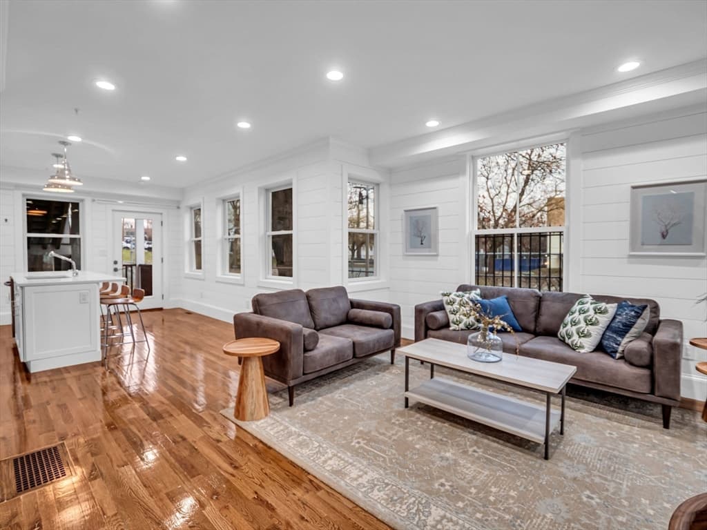 30 Copeland Street #1 photo 5
