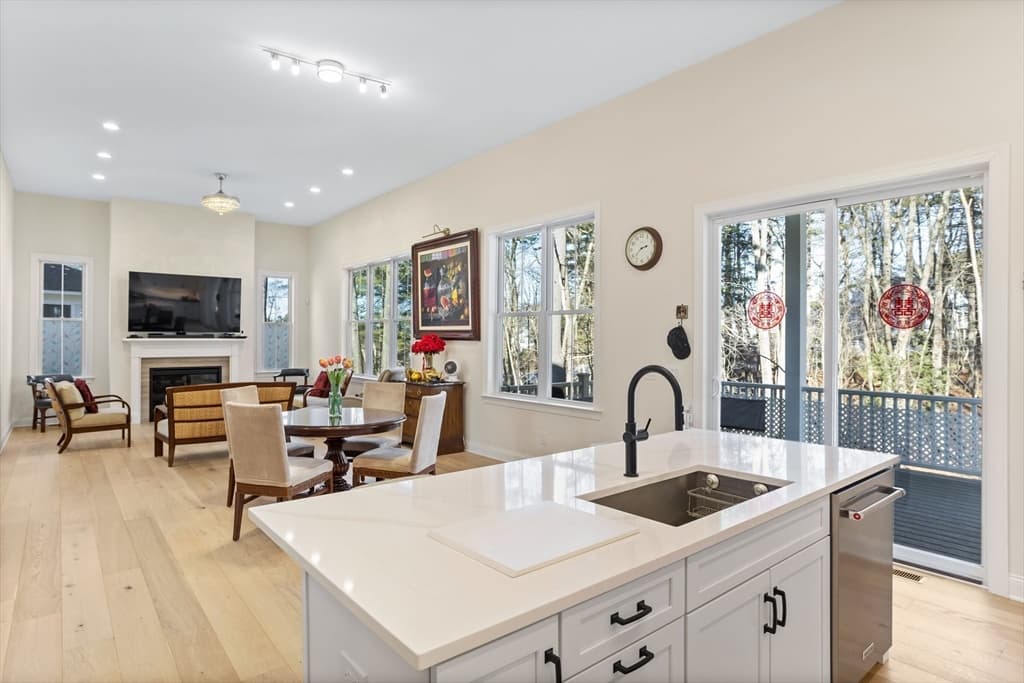 42 Barnes Blvd #21 photo 2