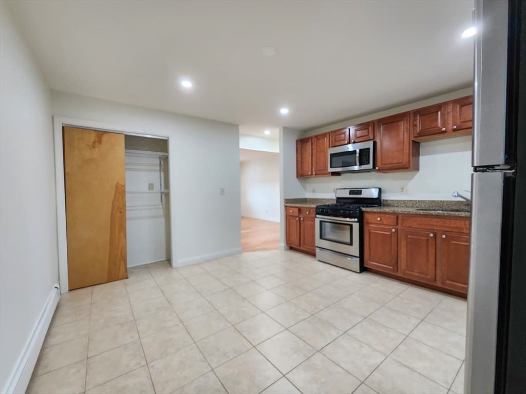 146 Willow Street #35 photo 3