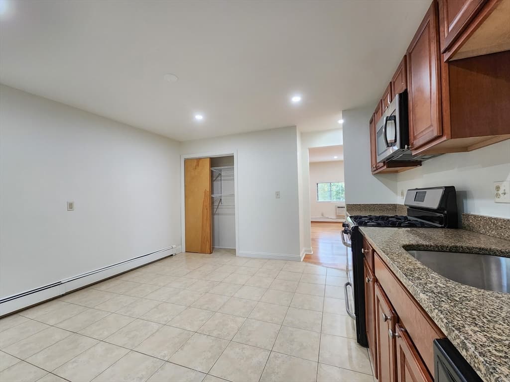 146 Willow Street #35 photo 5
