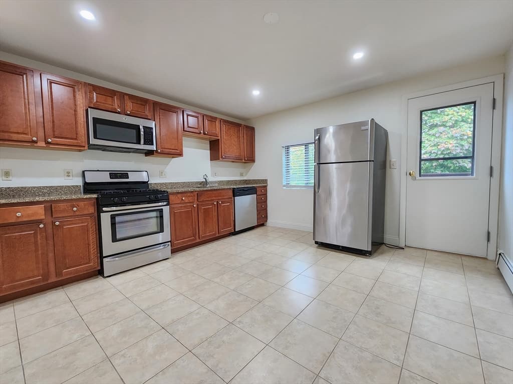 146 Willow Street #35 photo 4