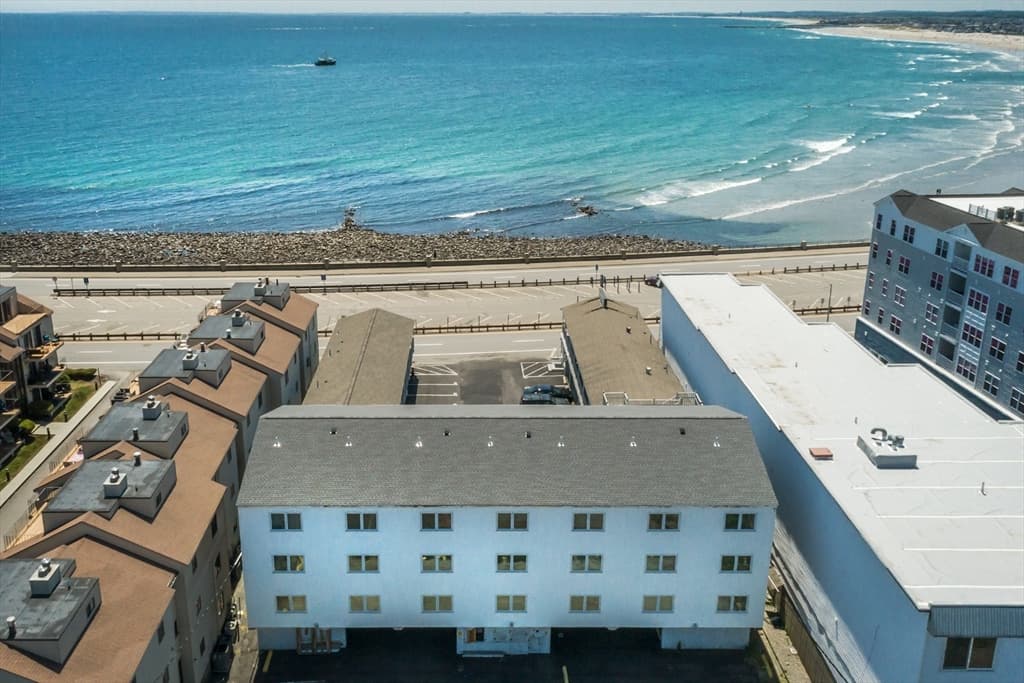 449 Ocean Boulevard #112 photo 3