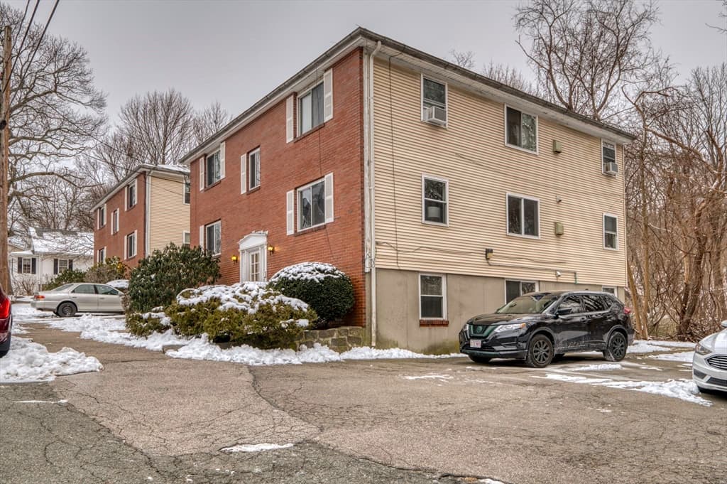 56 Curtis Street #2