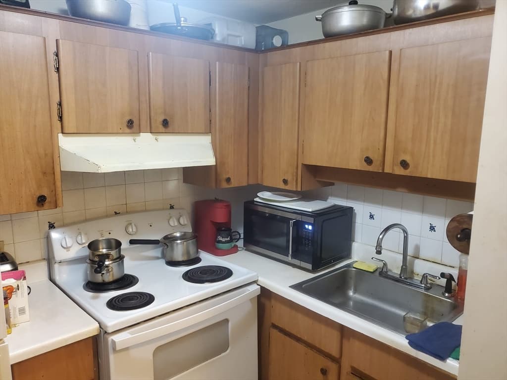 8 Tara Dr #6 photo 2