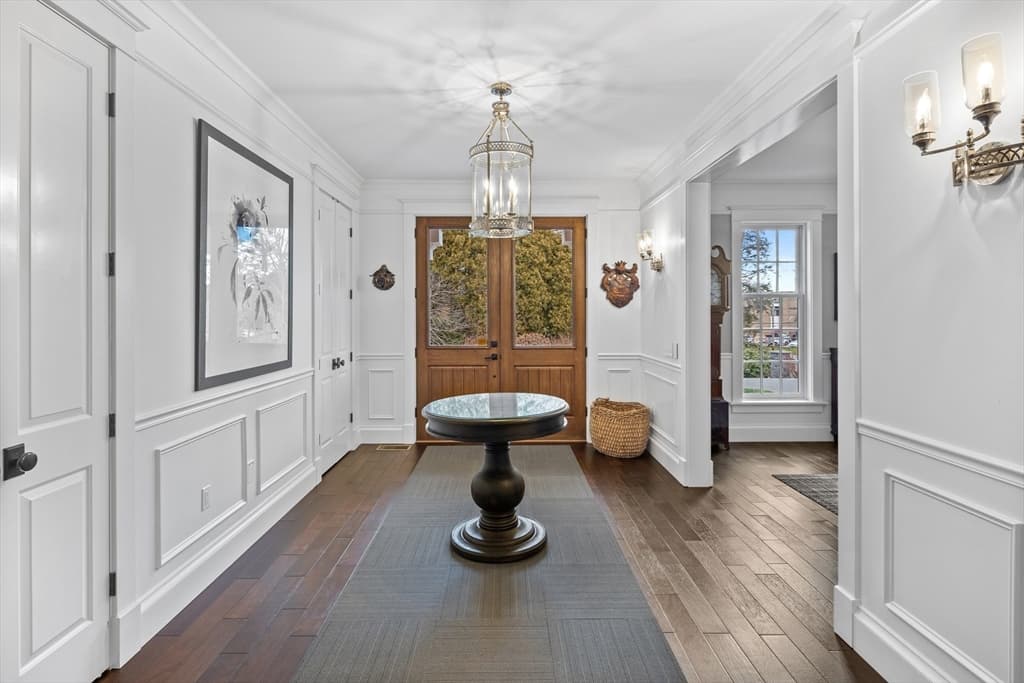 75 Goddard Avenue photo 2