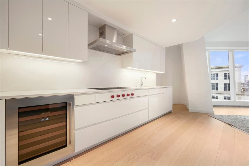150 Seaport Blvd #5F photo 2